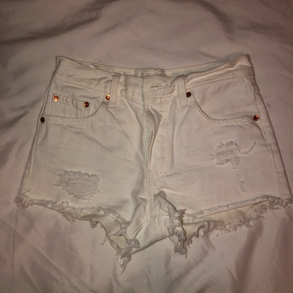 levi’s 501 white shorts